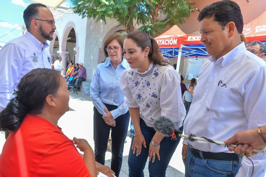 Acerca Gobierno de Esteban servicios de salud a personas que tenían ...