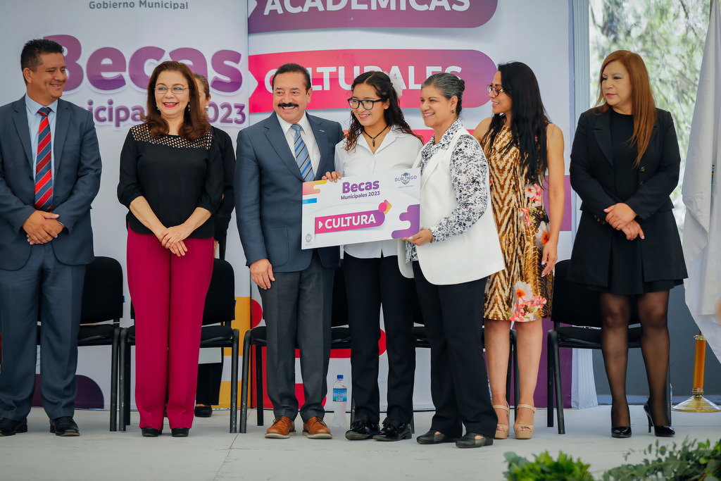 COMUNICADO BECAS