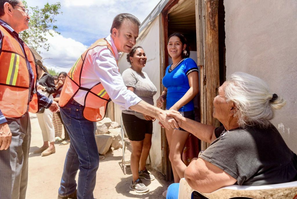 Esteban les cambia su jacal por cuartos dignos a familias, con programa de Mejoramiento de Vivienda2