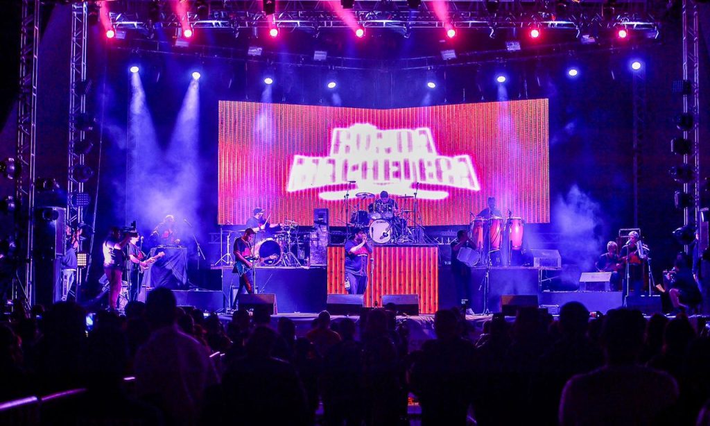 Cierra Festival Revueltas 2023 con baile y ambiente de la Ronda Machetera (1)