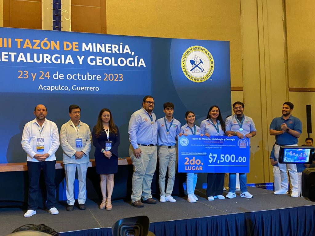 Agradecen alumnos y maestros de la UTLD al Gobierno de Esteban por su rescate tras huracán Otis en Guerrero1