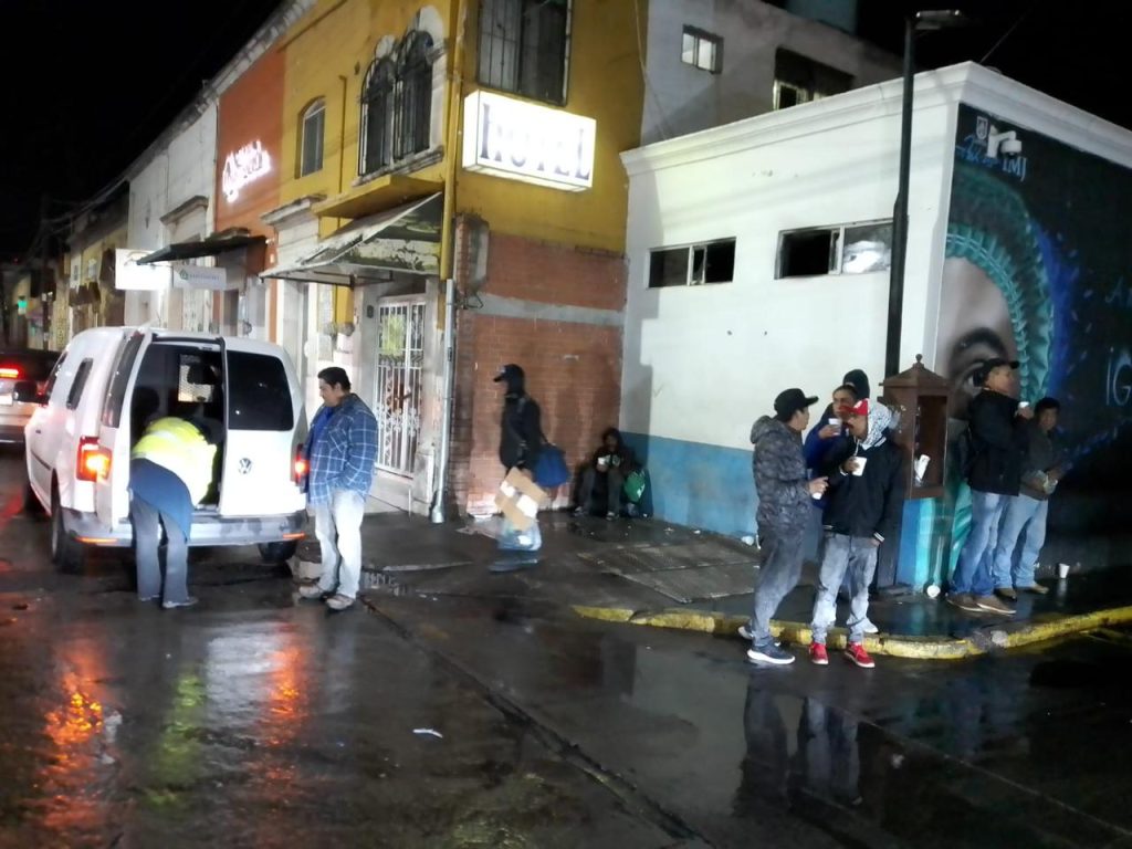 Con la llegada del frío a casa, un duranguense nunca deja solo a otro duranguense Toño Ochoa3