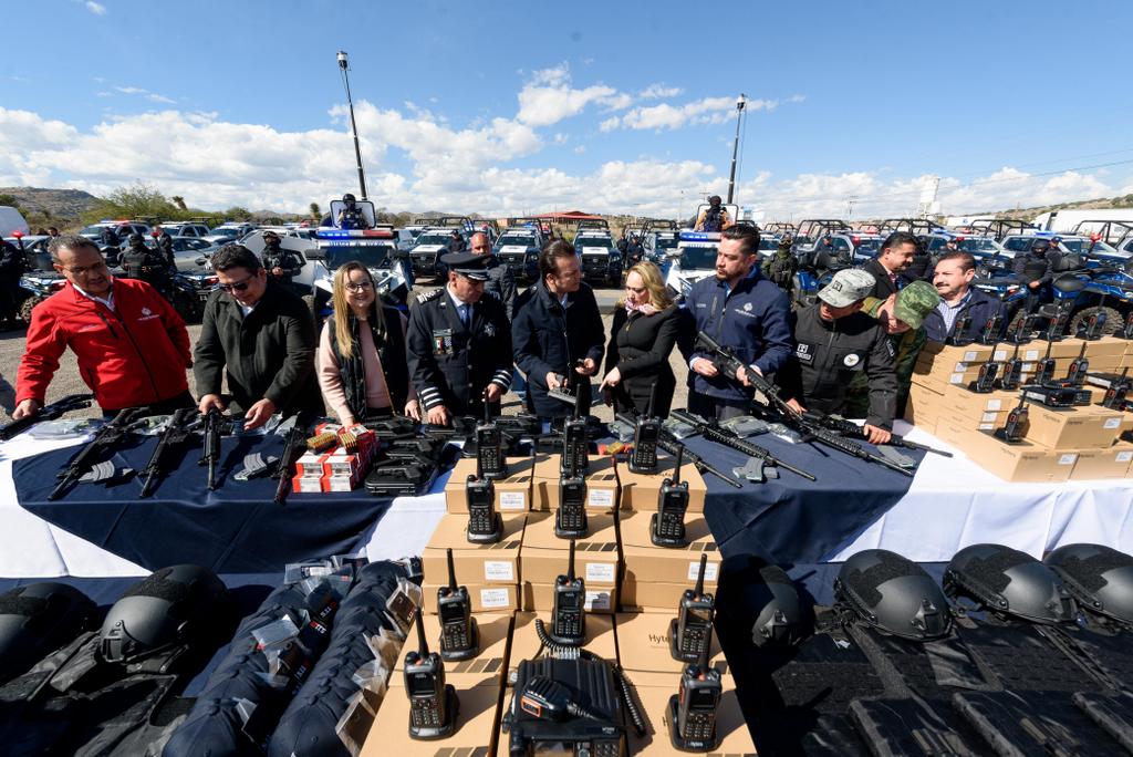 Con más y mejor equipamiento a policías e instituciones, en Durango nos sentimos seguros-ciudadanos (3)-001