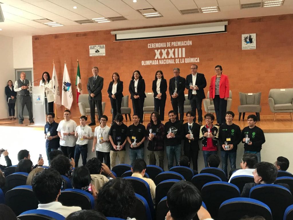 EL COBAED ACAPARA LUGARES EN OLIMPIADA NACIONAL DE QUÍMICA (1)