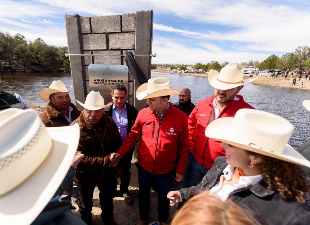 Esteban es un líder que gestiona y toca puertas para rescatar el campo duranguense alcaldes 2