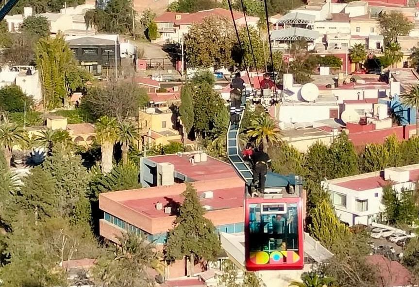 Inicia Gobierno de Esteban mantenimiento intensivo del Teleférico2