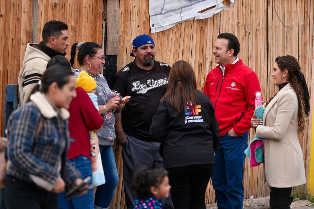 Marisol y Esteban hacen realidad los sueños de las familias duranguenses que más lo necesitan1