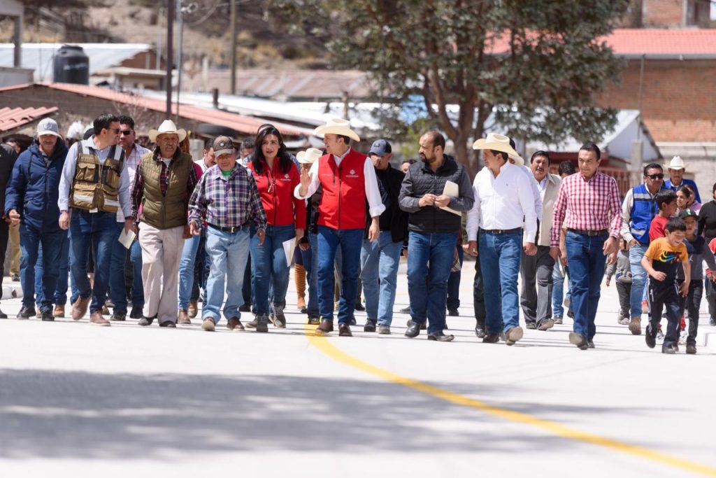 Caminos y calles transitables para El Salto; supervisa Gobernador conclusión y avance en trabajos de modernización2