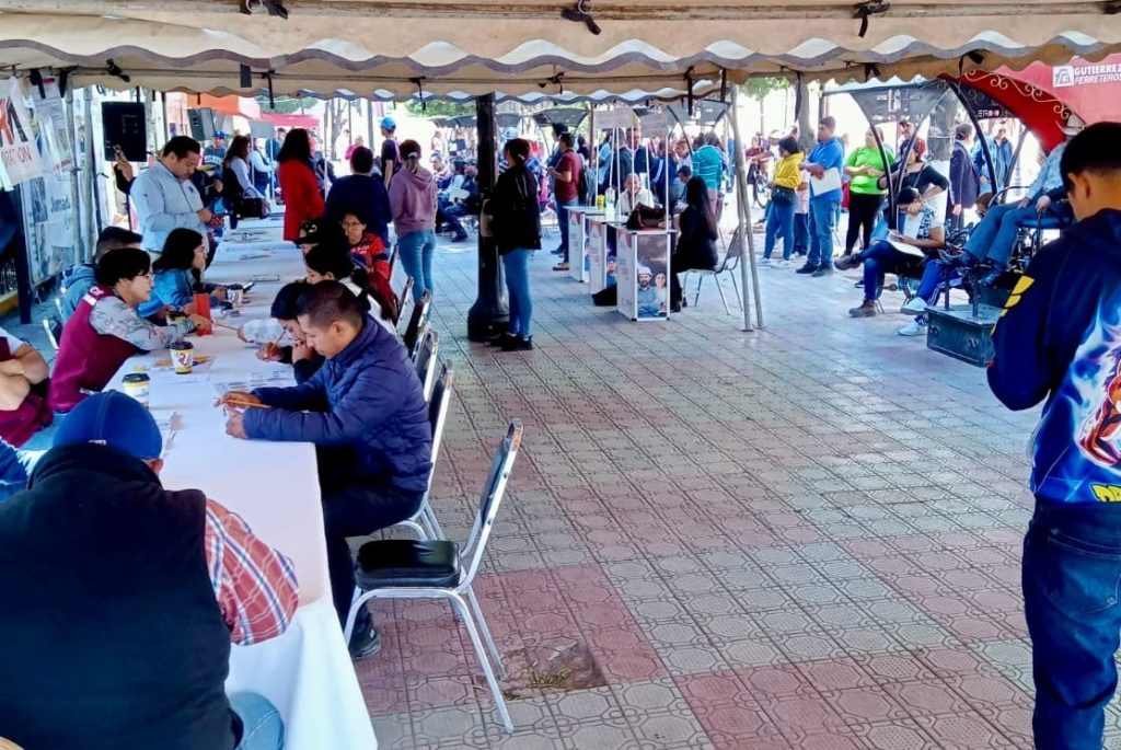 Comienzan a ofertar 800 empleos bien pagados para Lerdo3