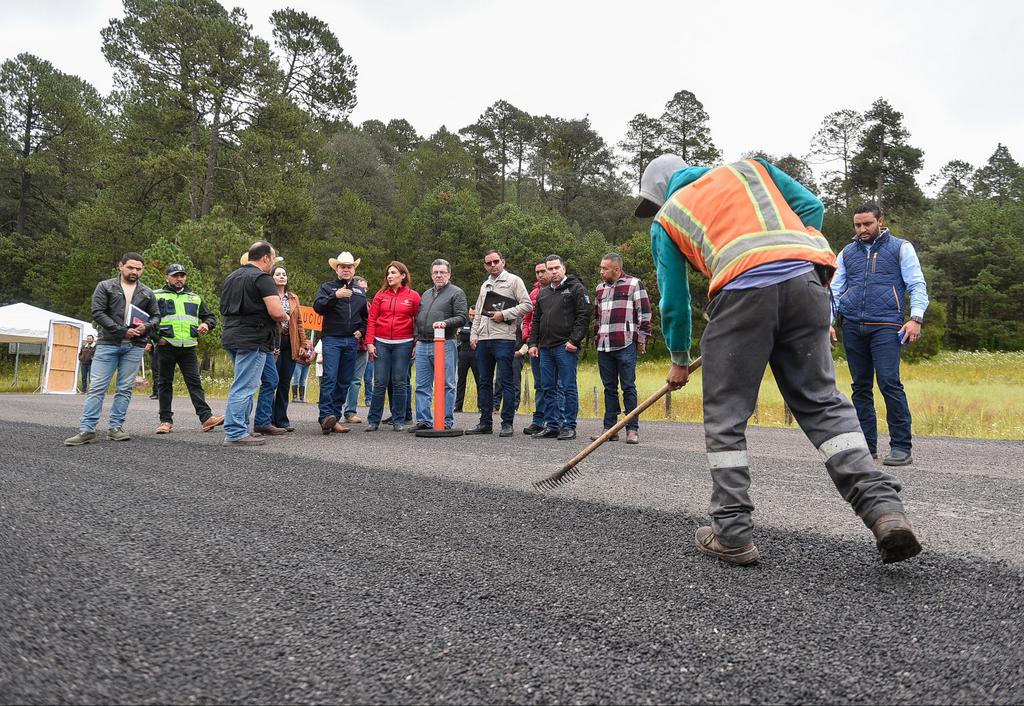 Duranguenses y turistas transitarán en carreteras y caminos seguros para ver el Eclipse; Secope realiza trabajos de mantenimiento1