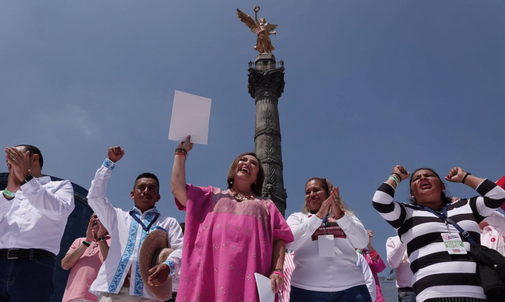 Junto a madres buscadoras, Xóchitl Gálvez dice que abrirá las puertas de Palacio Nacional