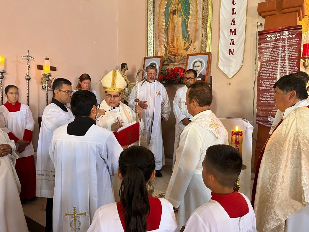 TOMAN POSESIÓN TRES SACERDOTES COMO PÁRROCOS Y UNO COMO CAPELLÁN DENTRO DE LA IGLESIA LOCAL (4)
