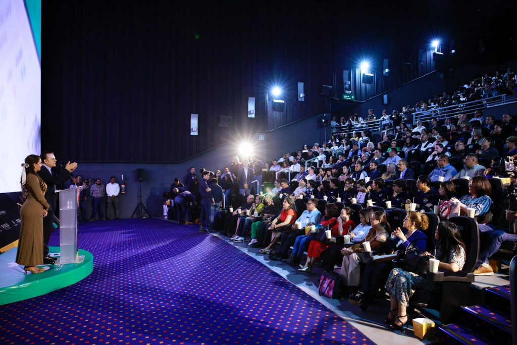 Aplicación CURA, un regalo de Marisol y Esteban a padres de familia de todo el estado7