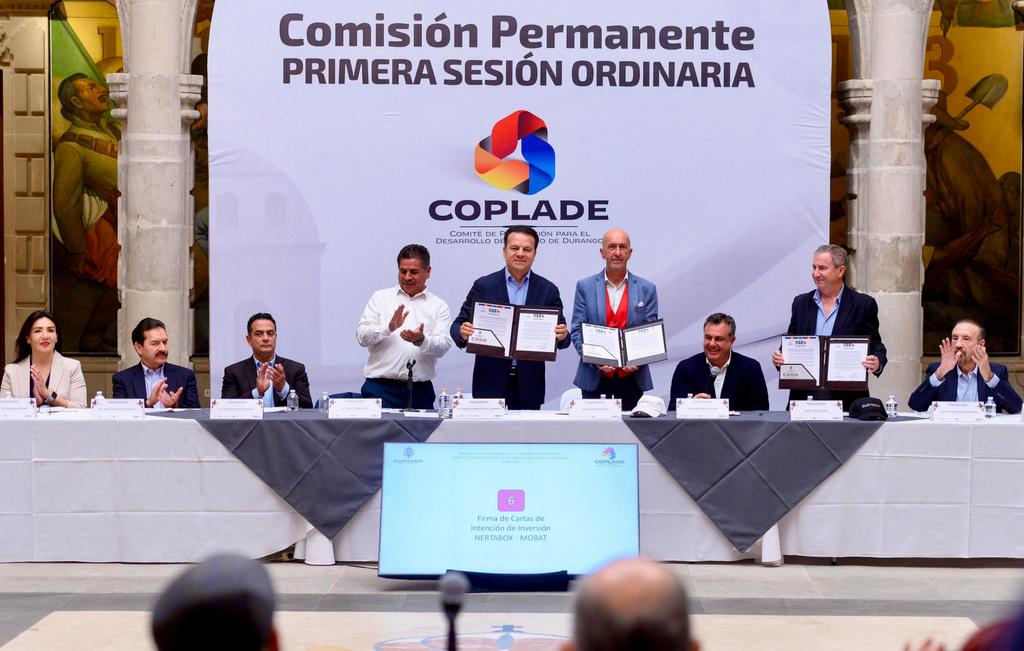 En Durango se construye ya un gran futuro; ante el COPLADE firman directivos de DROTIUM y Gobernador Esteban, carta intención para que la entidad sea potencia en inteligencia artificial1