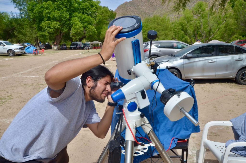 Nazas deslumbró a miles con el Eclipse Solar Total1