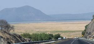 Vista del Lago de Cuitzeo en la parte oriente donde aún hay un espejo de agua-001