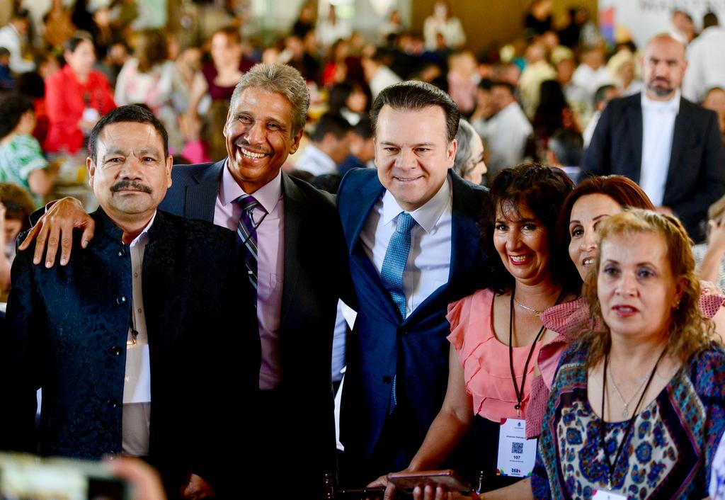 Con respaldo del Gobernador se mejora infraestructura escolar y la dignificación docente, reconocen maestros2