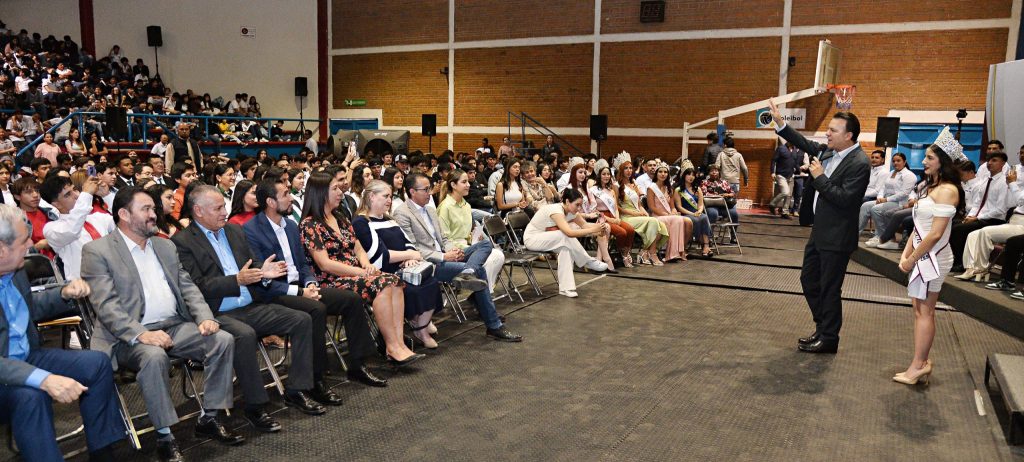 En el marco del Día del Estudiante, invita el Gobernador Esteban a jóvenes a prepararse para formar parte de las empresas que están llegando en su gobierno5