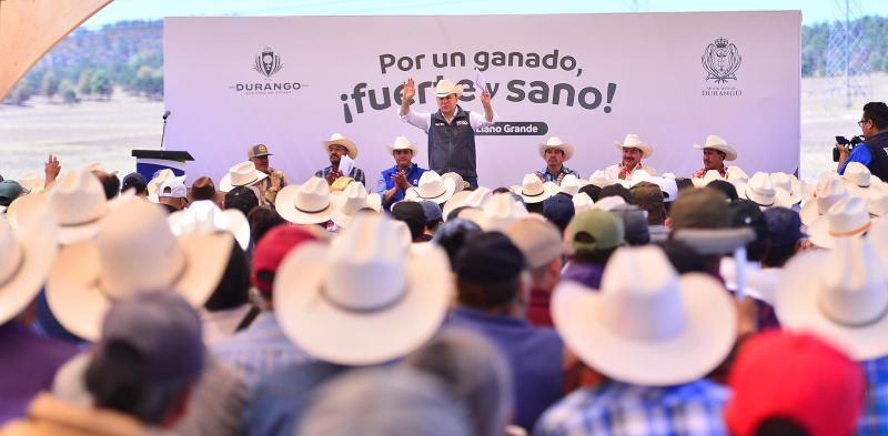 Esteban y Toño respaldan a las familias que viven del campo con acciones para mitigar la sequía3
