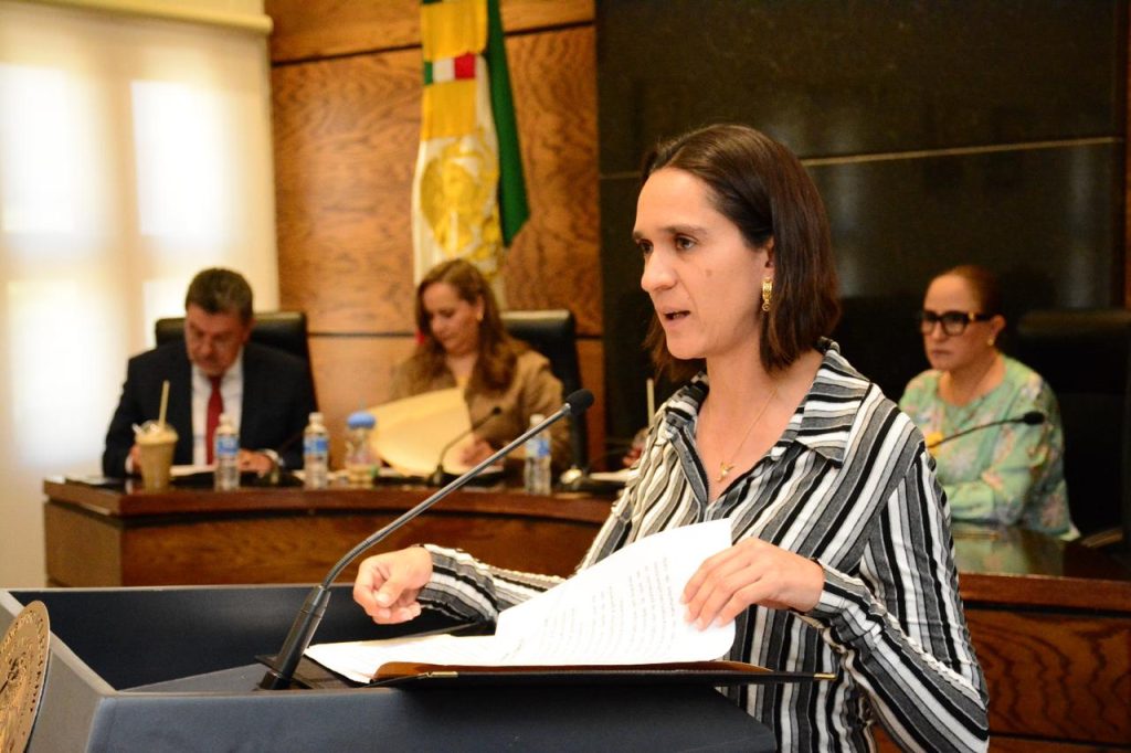 DIANA BARRAZA40