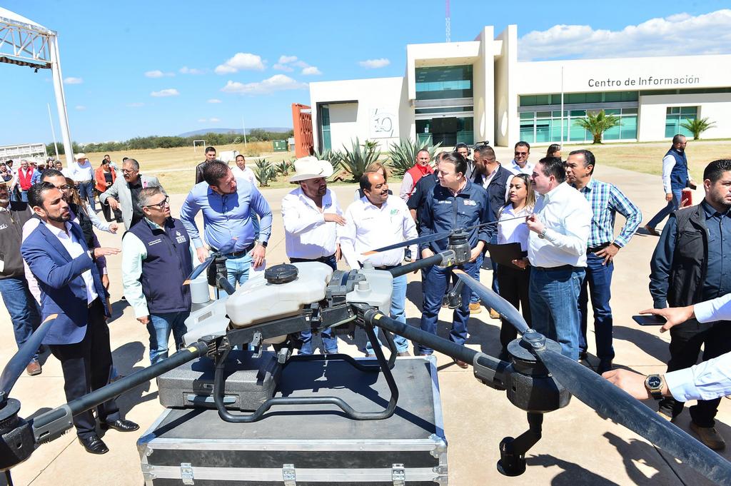 03-Con una inversión histórica de 65 mdp, Esteban fortalece la infraestructura educativa en Poanas