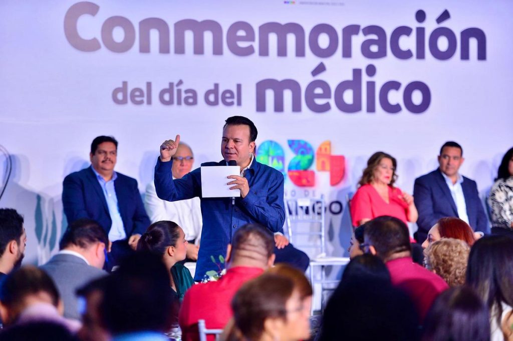 05-Mi compromiso es brindarles herramientas a médicos para que realicen mejor su labor Esteban (4)