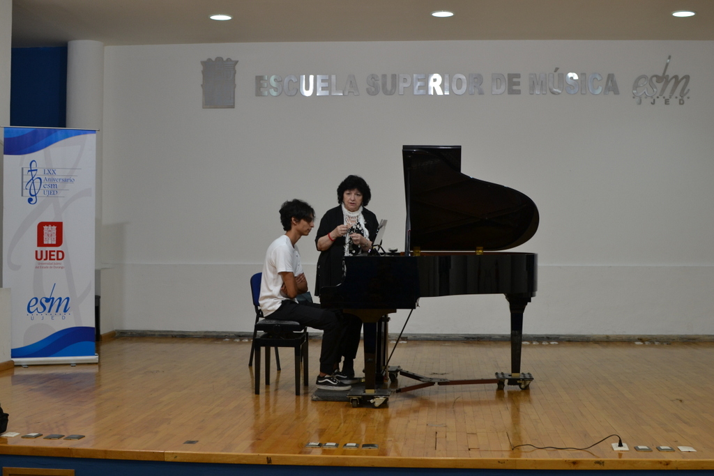 10-Clínica de Piano con la Maestra Alicia Belleville en el Festival Revueltas 2024 2