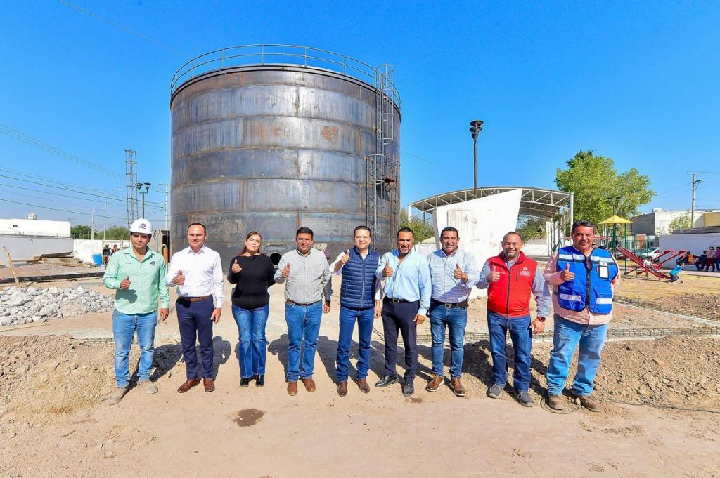 1-Agua 24-7 para 20 mil habitantes de Lerdo; supervisa Esteban avance de construcción de macrotanque
