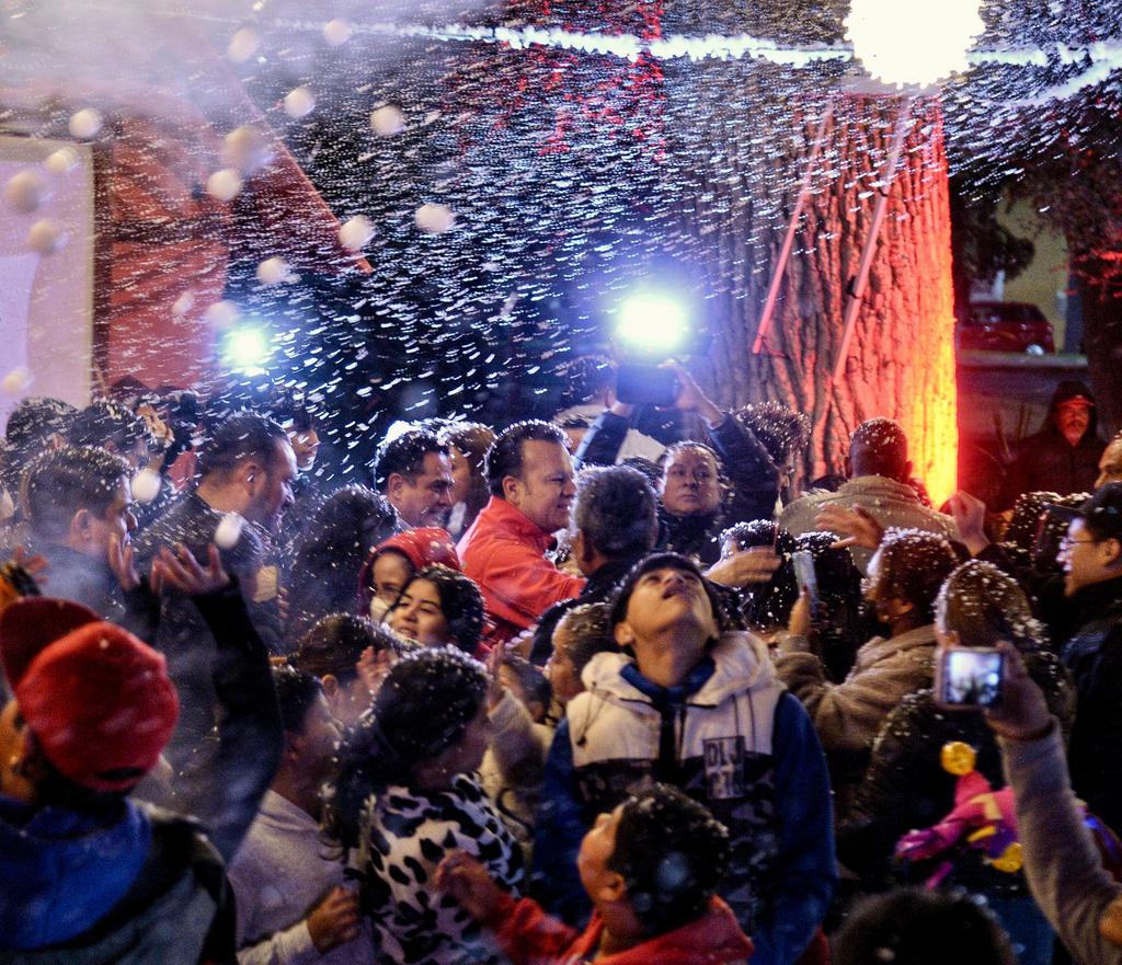 3-Gobierno de Esteban ilumina con la Navidad los paseos Constitución, Alamedas y Domingo Arrieta (5)