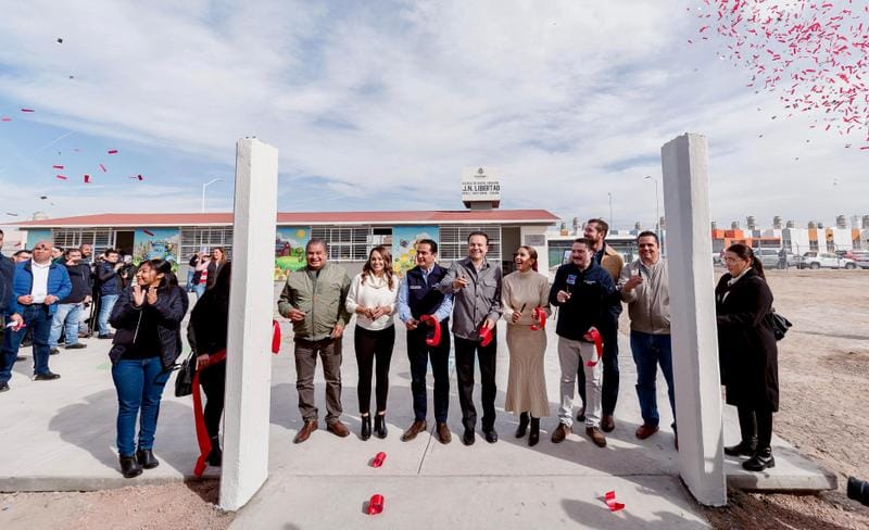 3-Antes asistían a clases en casa de renta, ahora con Esteban y Toño alumnos estrenan Jardín de Niños (2)