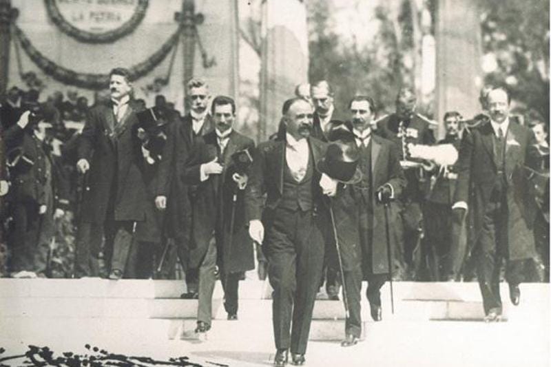 1-Escenificación de la muerte del Presidente Francisco I 2