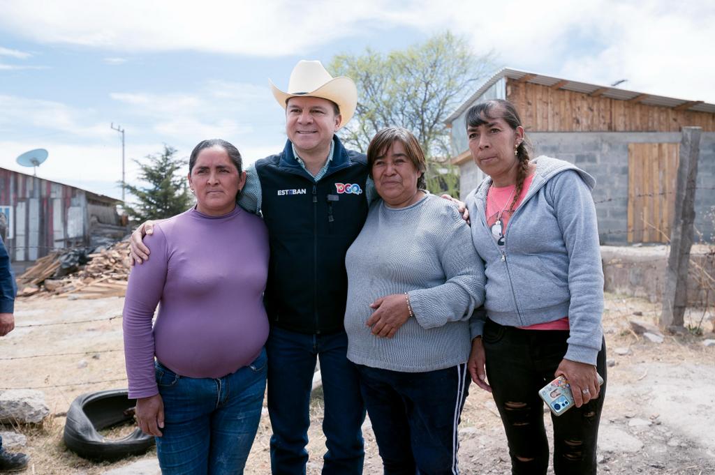 2-Con el respaldo de Esteban, familias de Pueblo Nuevo tienen certeza jurídica, mejoran sus hogares y su calidad de vida (2)