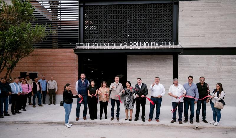 2-Entregan Esteban y Lety escuela renovada y equipada en La Laguna apuesta por el desarrollo académico, cultural y deportivo 1