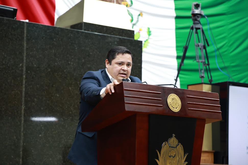 OCTAVIO 1-18-12-07-53