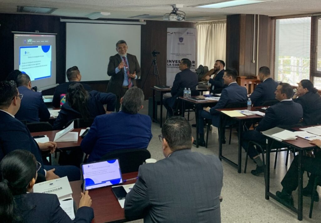 PERSONAL DE FECCED RECIBE CAPACITACIÓN INTERNACIONAL