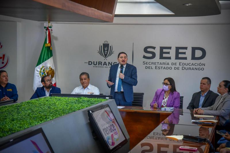 7-Gobierno de Esteban Villegas cumple su compromiso con el magisterio duranguense (4)