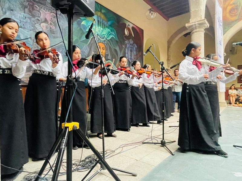 1-8mayo_EncuentroDeMariachis_Casadelacultura1 (1) 3jpeg