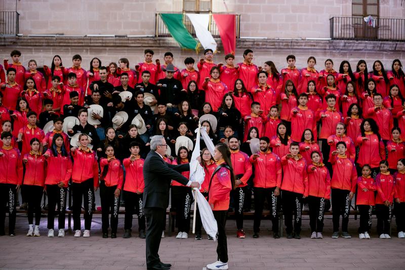 5-Durango se llena de orgullo con el abanderamiento de la Delegación Estatal rumbo a la Olimpiada Nacional CONADE 2025 (1)