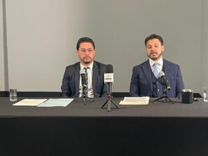 El empresario Héctor Rubén Alcántara Nava y el abogado, representante de su defensa, Andrés de Anda