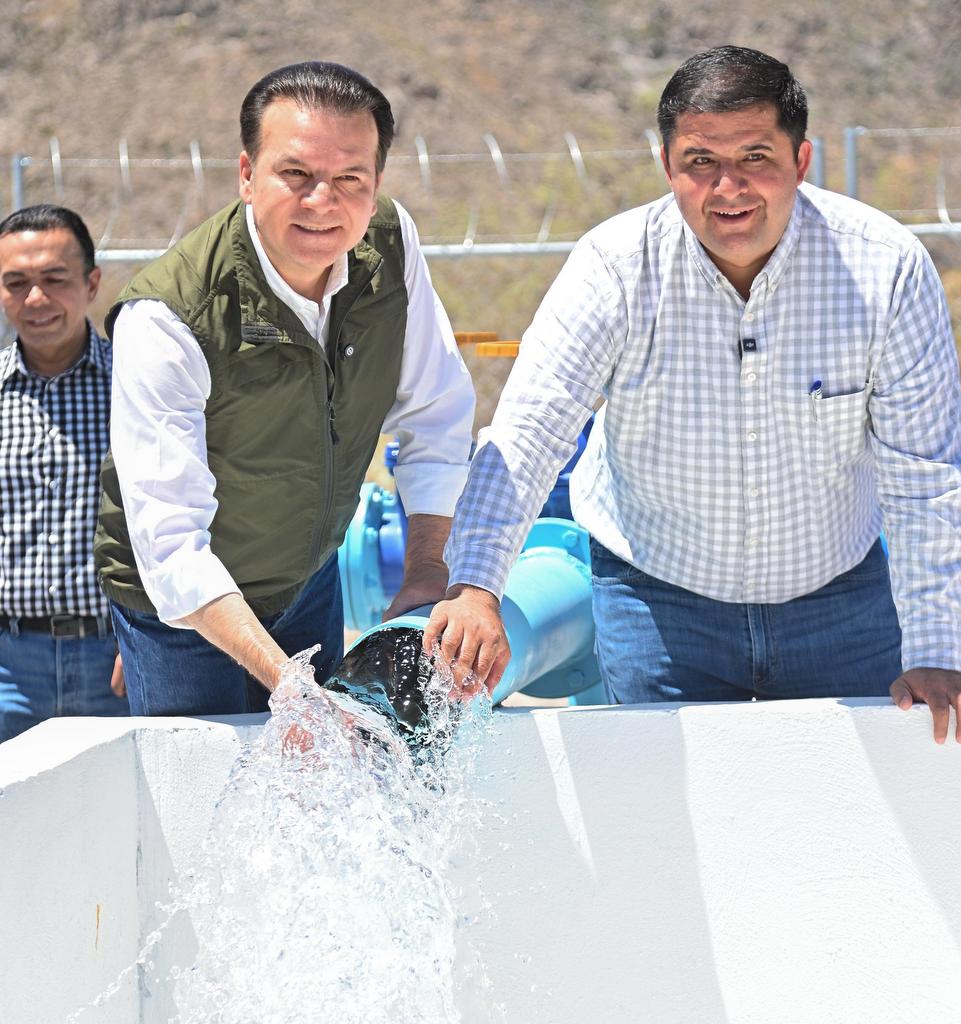 3-Convierten Esteban y Homero a Lerdo en el primer municipio con cobertura total de agua potable3