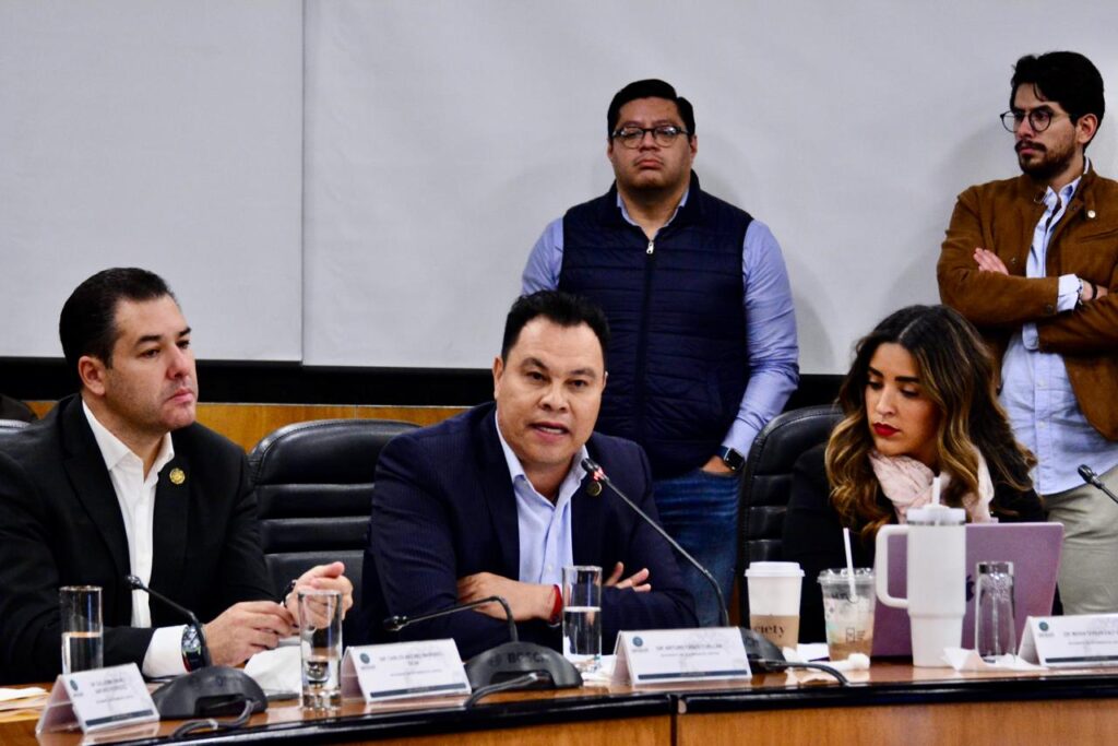 ARTURO YÁÑEZ RECHAZA MILITARIZACIÓN, VOTA EN CONTRA DE DICTAMEN DE LEY DE GUARDIA NACIONAL (4)