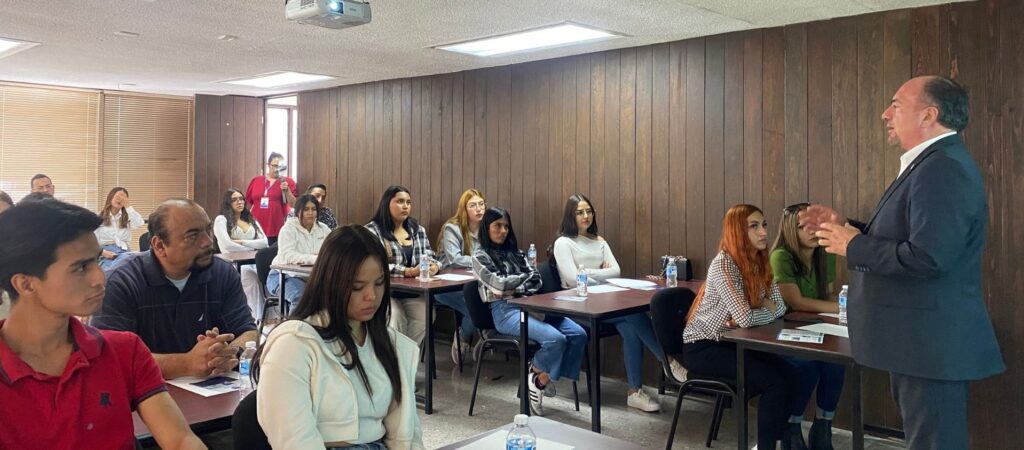 platica FECCED estudiantes