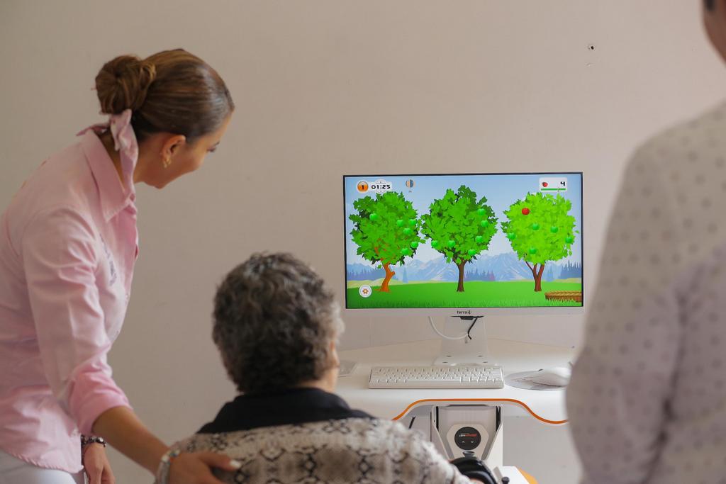 6-“Amadeo” llega al CREE Durango Marisol Rosso fortalece la rehabilitación con tecnología de última generación (1)