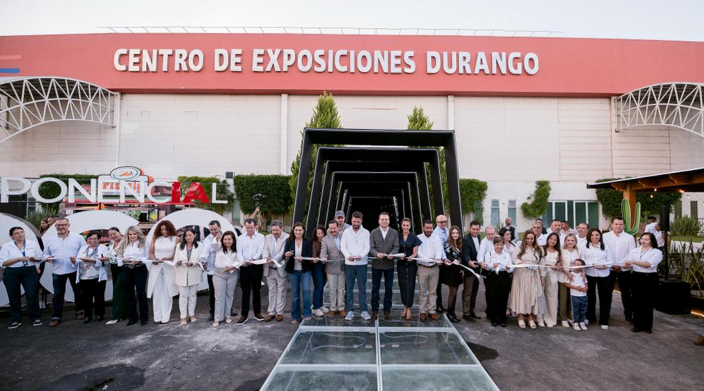 Esteban inaugura la ExponencIAl DGO en La Villista 2025, un espacio que impulsa la innovación empresarial duranguense (4)