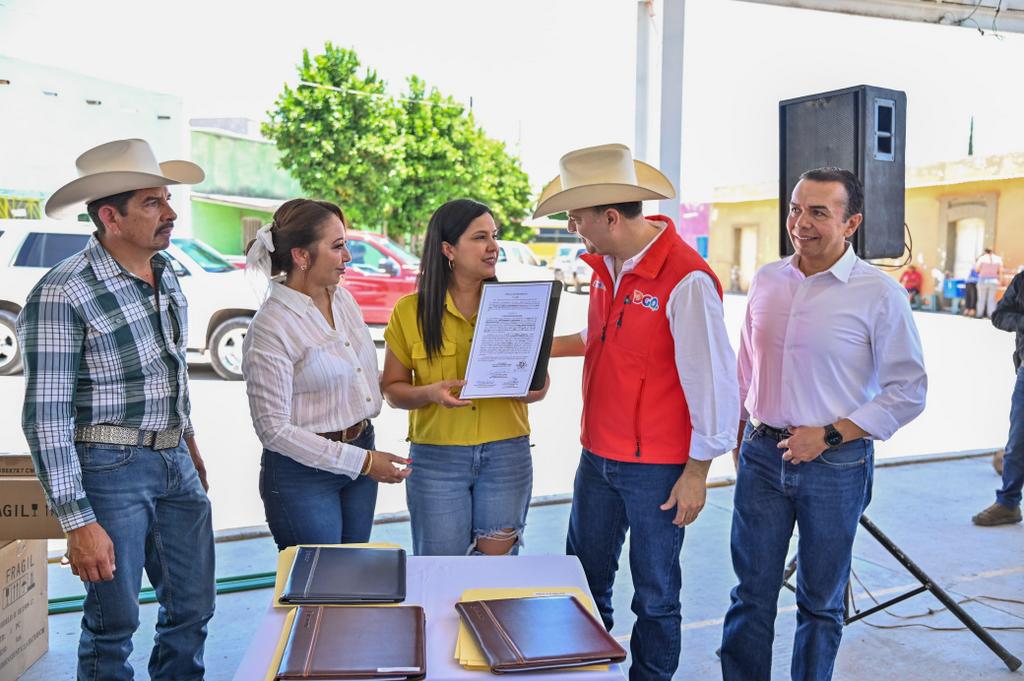 Familias de Simón Bolívar reconocen apoyos de Esteban Villegas que mejoran su calidad de vida (1)