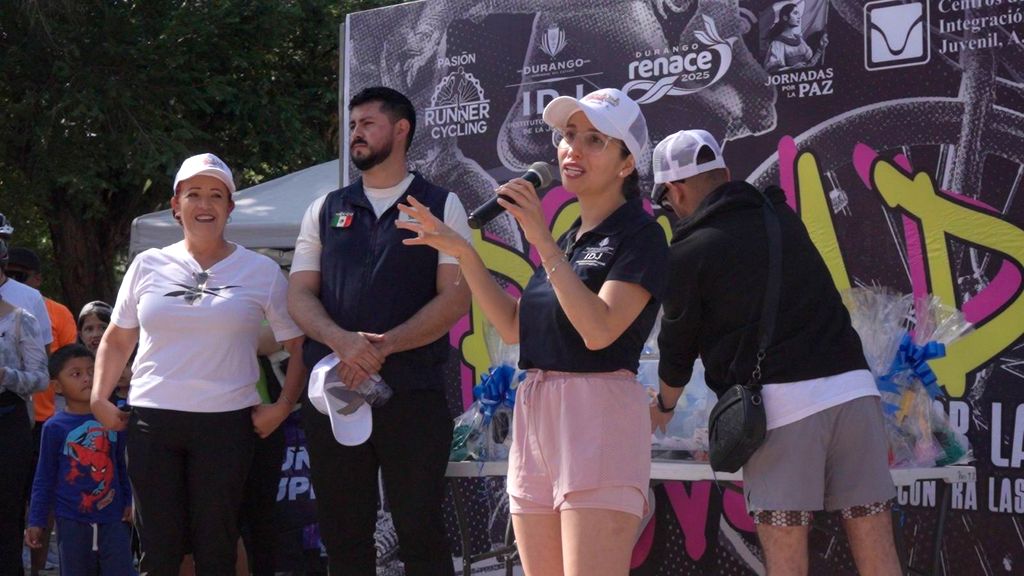 1-Más de 200 jóvenes participan en la Rodada por la Paz y contra las Adicciones en Durango (1)