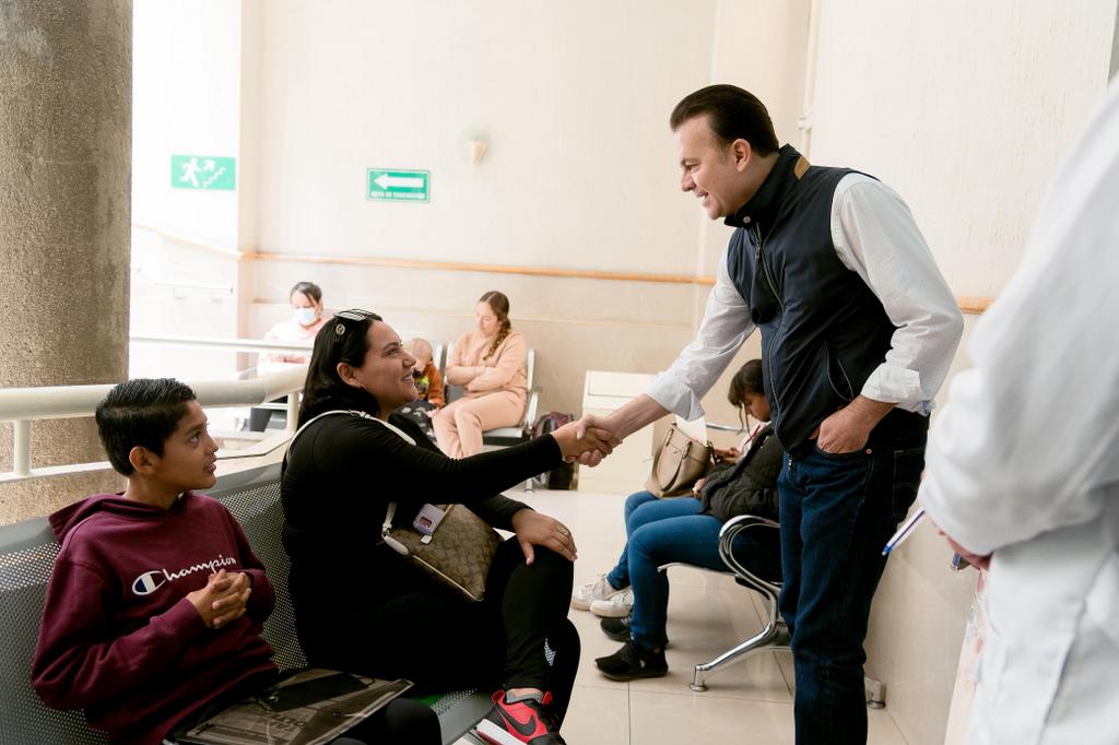 2-Esteban Villegas fortalece al Centro de Cancerológica con 9 mdp en medicamentos (2)