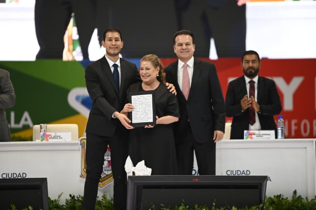Esteban Villegas reconoce a Gómez Palacio como un municipio con estrella y destaca logros del gobierno de Lety Herrera (5)