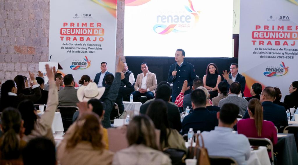 02-Presidentes Municipales destacan liderazgo de Esteban (2)