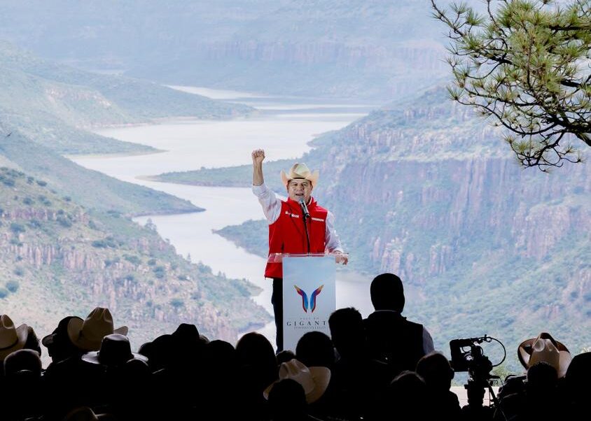06-Durango, el nuevo gigante del norte de México, vienen los mejores años Esteban Villegas en su Tercer Informe de Gobierno (2)